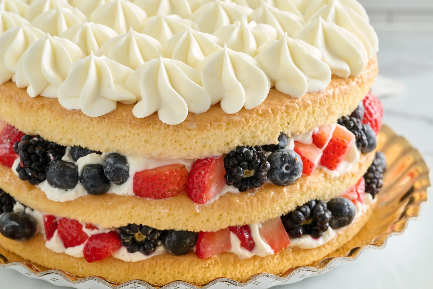 Milk’N Berries Cake
