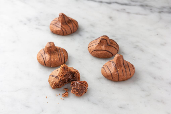 Chocolate Hazelnut Besito Cookies