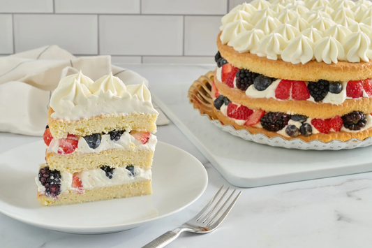 Milk’N Berries Cake